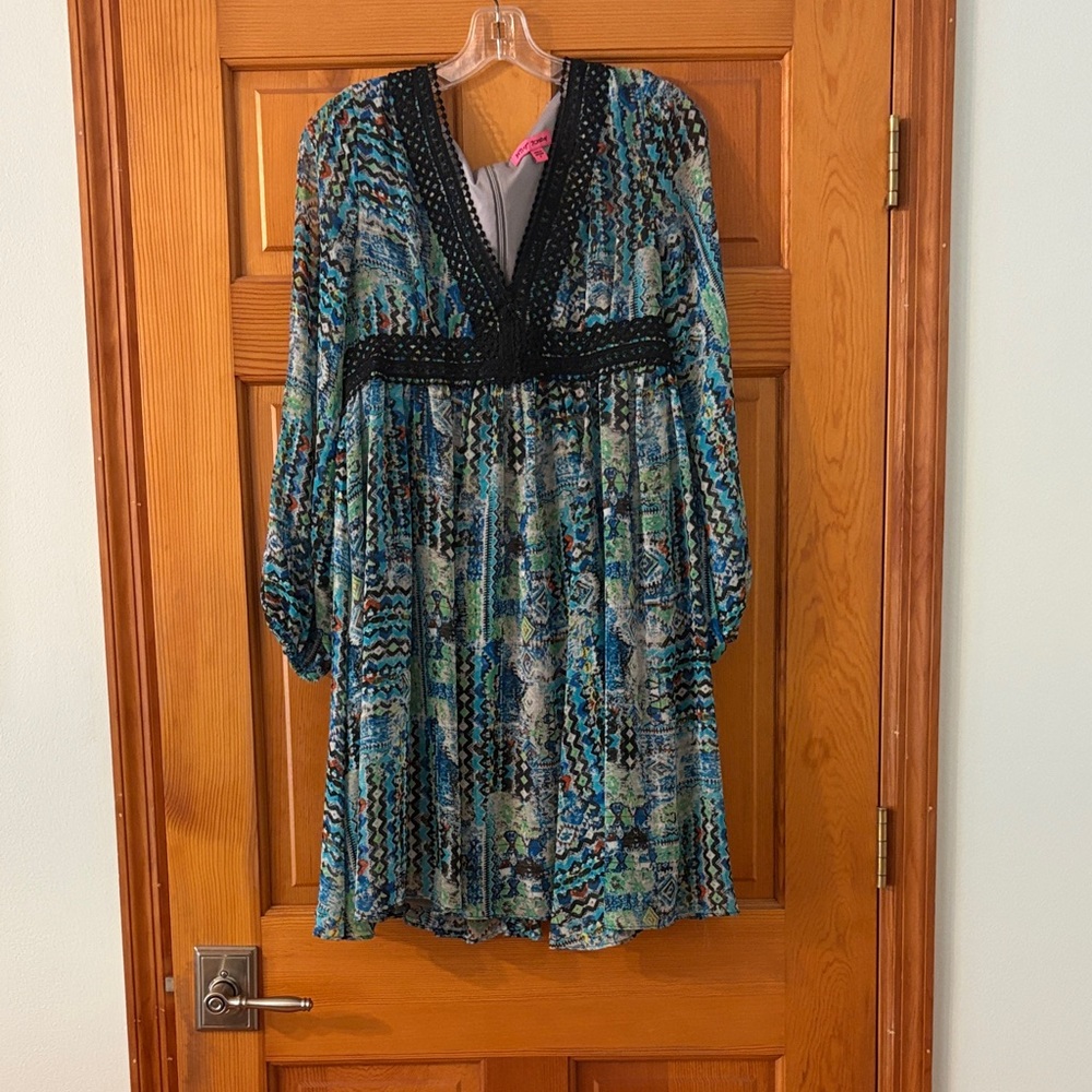 Betsey Johnson Gray and Black Patterned Dress